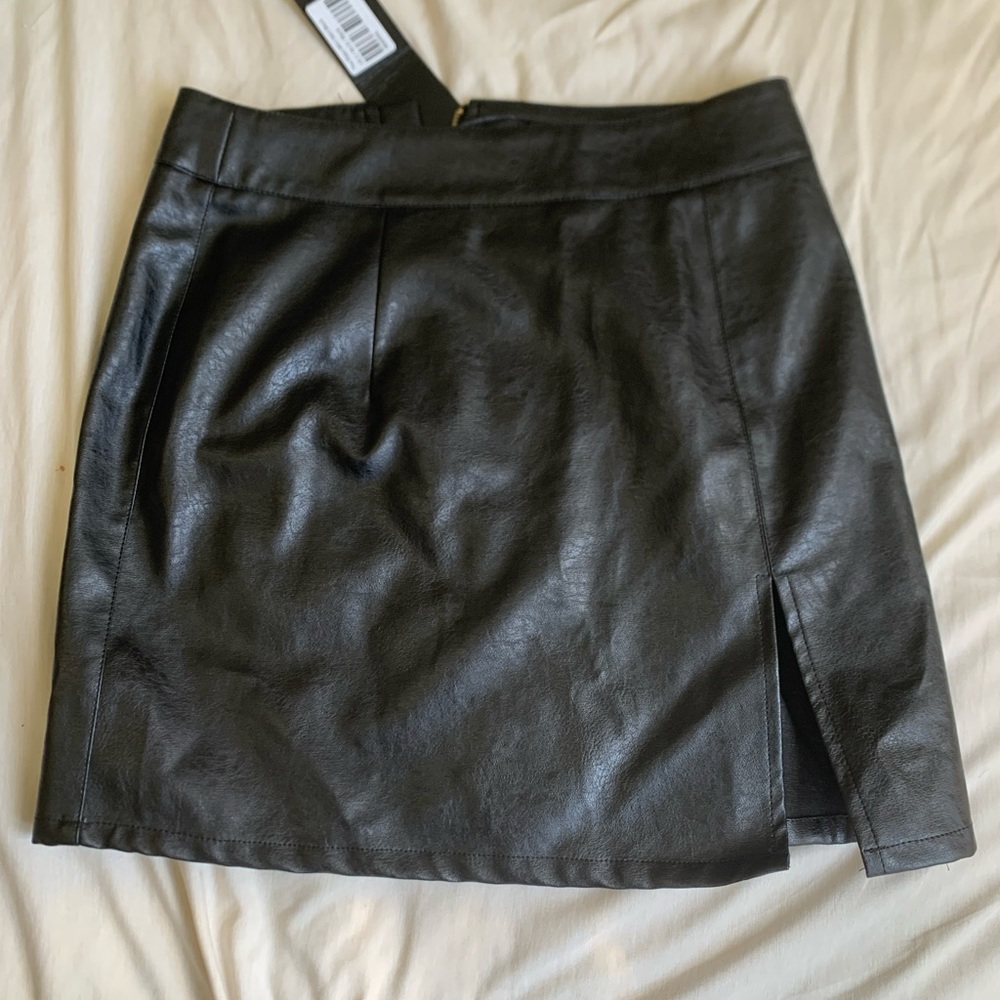 Black skirt